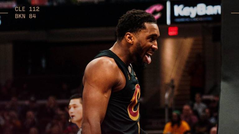 Donovan Mitchell aportó 17 puntos.
