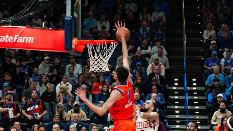 Thunder apalea a Suns por 138-89.