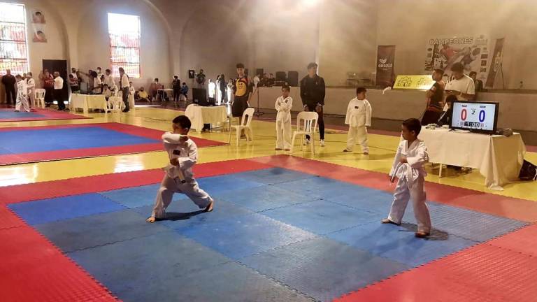 Mazatlecos regresan con primeros lugares de la Copa Cosalá de Taekwondo