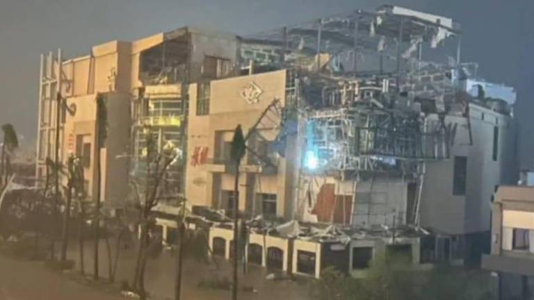 Severos daños causó el huracán Otis a su paso por Acapulco, Guerrero, donde tocó tierra la madrugada de este miércoles.