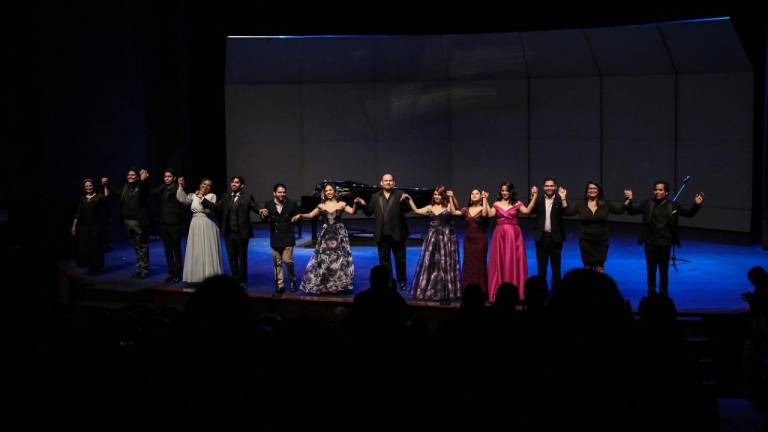 Alumnos del Taller de Ópera de Sinaloa están dirigido por José Manuel Chu.