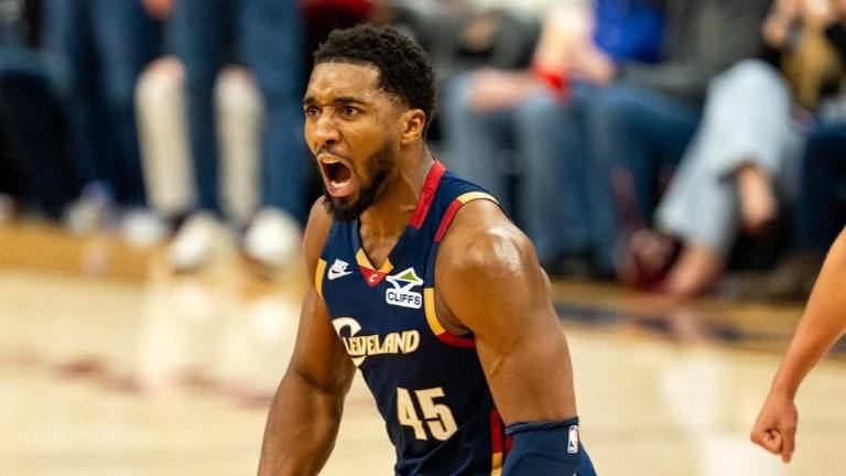 Cleveland Cavaliers sufren, pero vencen a los Nuggets y suman su tercera victoria seguida