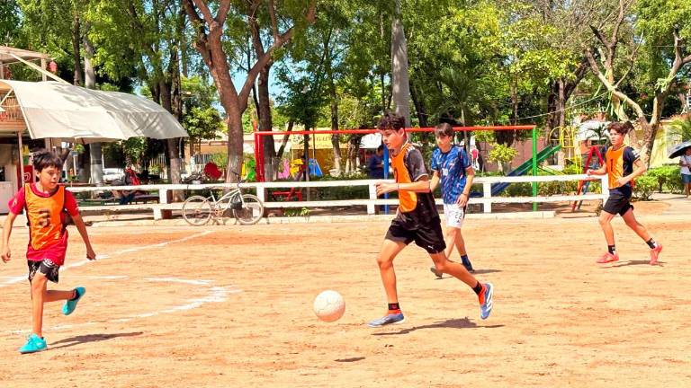 El futbol fue parte principal de la Jornada Deportiva y Recreativa en la sindicatura de Aguaruto.