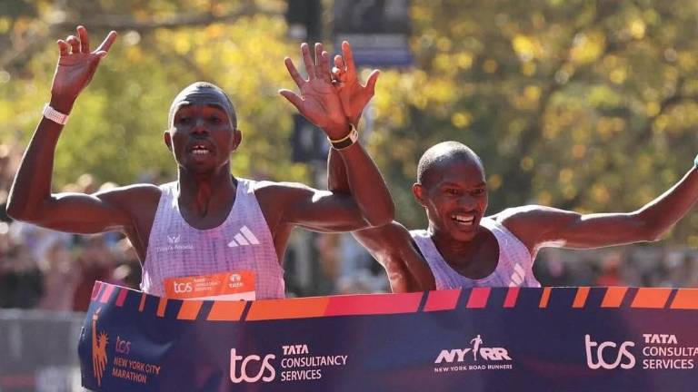 Benson Kipruto gana a su paisano Alexander Mutiso en final de fotografía.