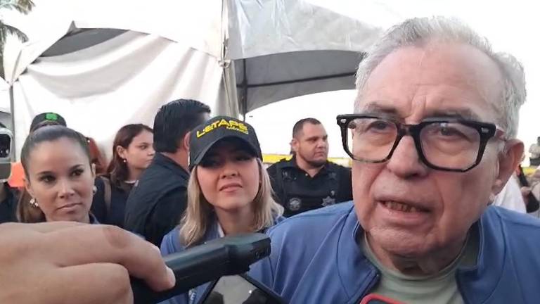 Rocha Moya indicó que el proyecto se lo disputan Mazatlán y Puerto Vallarta.