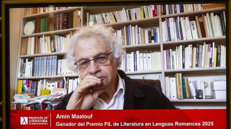 El escritor franco-libanés Amin Maalouf gana el Premio FIL de Literatura 2025.