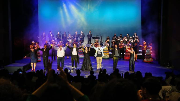 El espectáculo ‘Así canta Sinaloa para el mundo’ se estrenó en Culicán, durante el Festival Cultural Sinaloa.