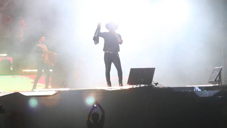 Christian Nodal en el Kraken.