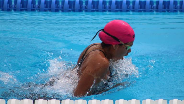 Zoé Magallán Zermeño logró destacar en los 50 metros pecho, en la categoría 18-24 años.