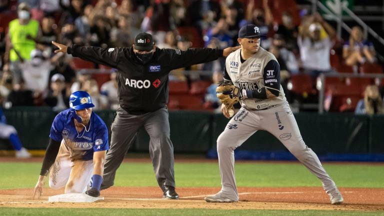 Charros de Jalisco arranca la temporada con triunfo.