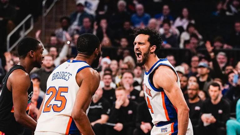 Knicks le corta la racha a Spurs de 11 triunfos al hilo.