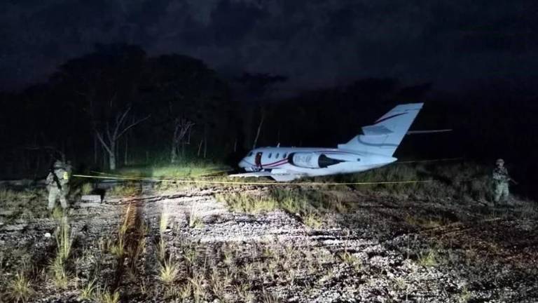 Una de las avionetas utilizadas para transportar drogas que fue asegurada.