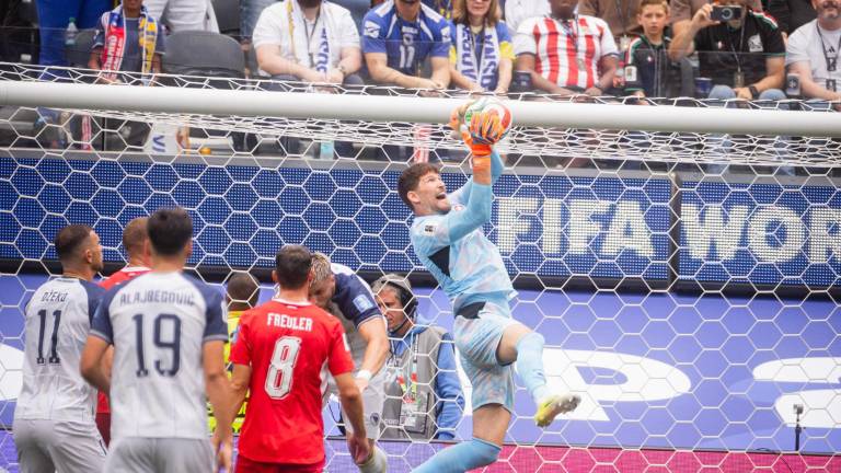 Suiza suma cuatro puntos en el Grupo B.