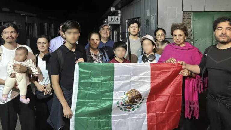 Algunos de los mexicanos que han podido salir de Medio Oriente tras el inicio del conflicto bélico.