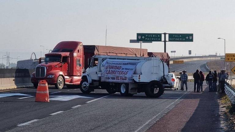 Los bloqueos de transportistas se mantienen en entidades como Estado de México, Jalisco, Michoacán, Guanajuato, Puebla, Hidalgo, Tlaxcala, Tamaulipas, Sonora, Sinaloa, Durango y Chihuahua.