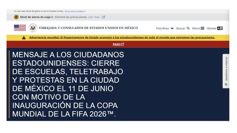 La misión de EU instó a sus connacionales a mantenerse informados a través de medios locales.
