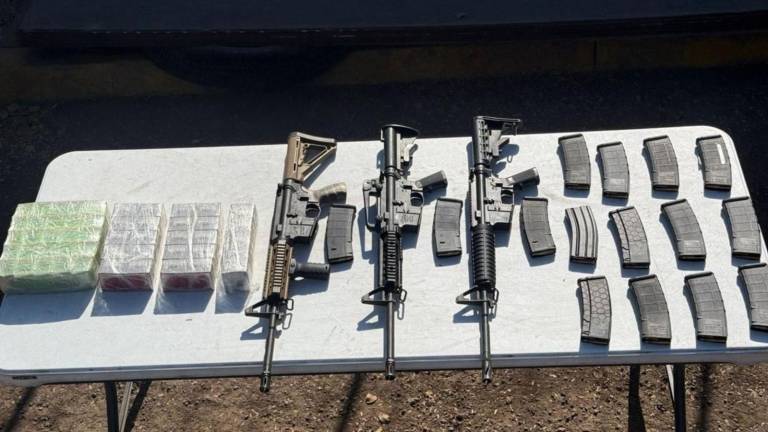 Tres fusiles de asalto, 15 cargadores y mil 270 cartuchos útiles durante un operativo en la comunidad de La Limita de Itaje.