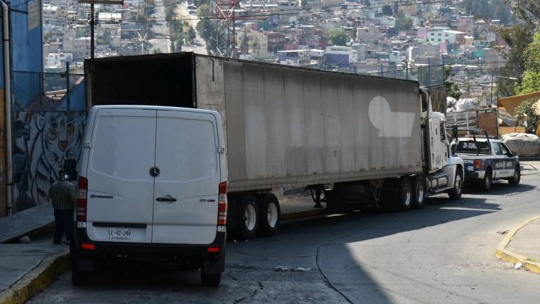 México registró 56 robos de carga por día, en promedio, según datos de AMESIS.