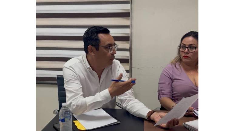 Felipe Parada sostuvo que si los ausentes tienen como prioridad sus aspiraciones políticas, lo correcto es que presenten su renuncia.