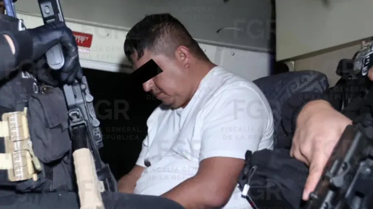 El capo ingresó a la FEMDO la noche del 27 de abril, escoltado por elementos de tres corporaciones federales.