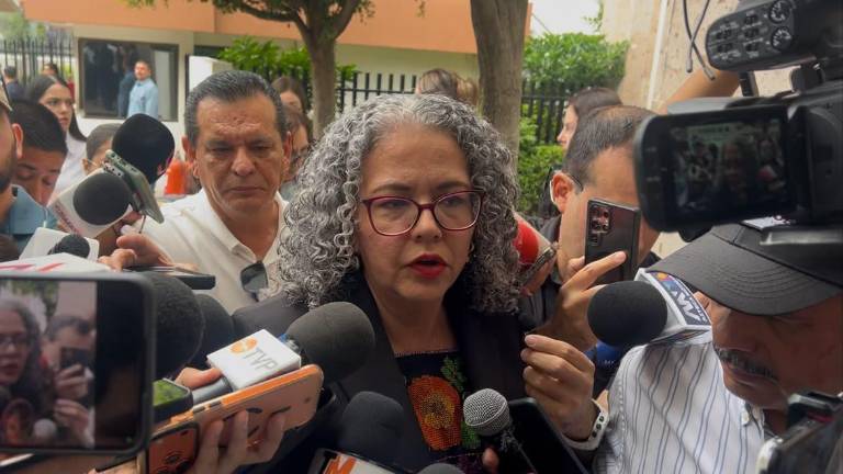 La Gobernadora Graciela Domínguez Nava informó que están monitoreando la trayectoria del huracán Polo.