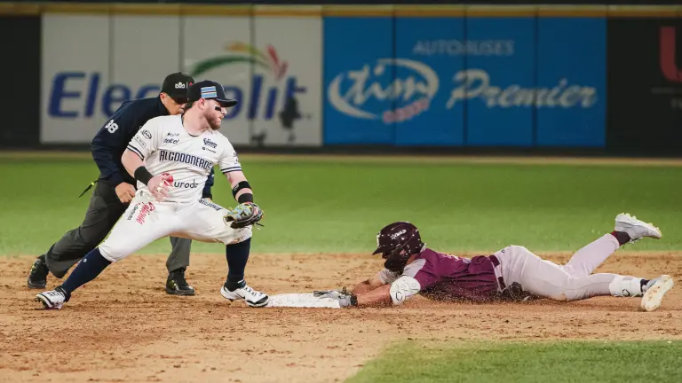 Tomateros viene de atrás para ganar el compromiso.