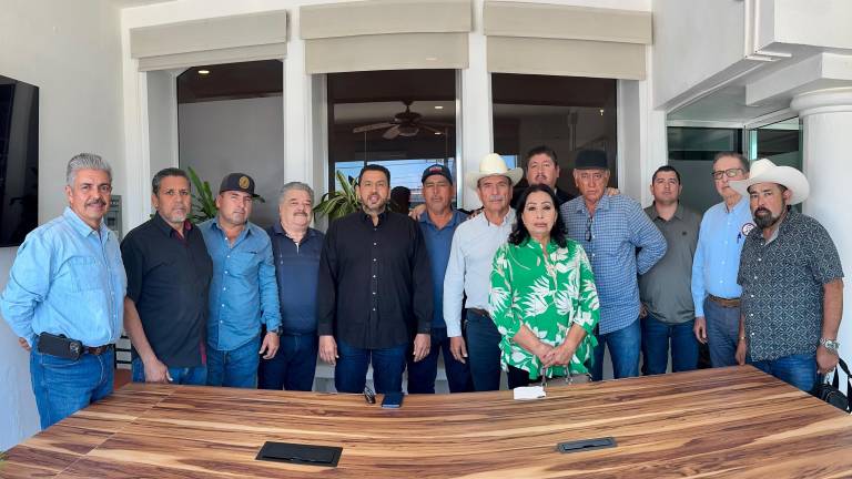 Productores de Sinaloa liberan casetas y esperan acuerdos en reunión en CDMX.
