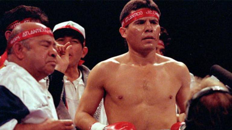 Julio César Chávez y su tradicional cinta.