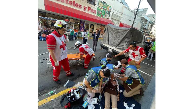 Osuna Tirado reiteró que estos ejercicios forman parte del programa permanente de simulacros que se desarrollan en empresas, instituciones educativas y dependencias públicas del municipio.