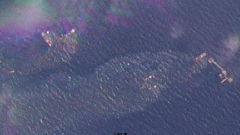Imágenes satelitales difundidas por las ONG’s registraron un derrame de crudo de una de las plataformas del Golfo de México.