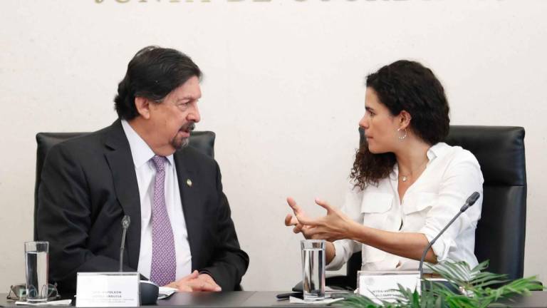 El Senador Napoleón Gómez Urrutia, líder del sindicato minero, y Luisa María Alcalde no tenían una buena relación cuando esta última estaba al frente de STPS, de acuerdo al Presidente.