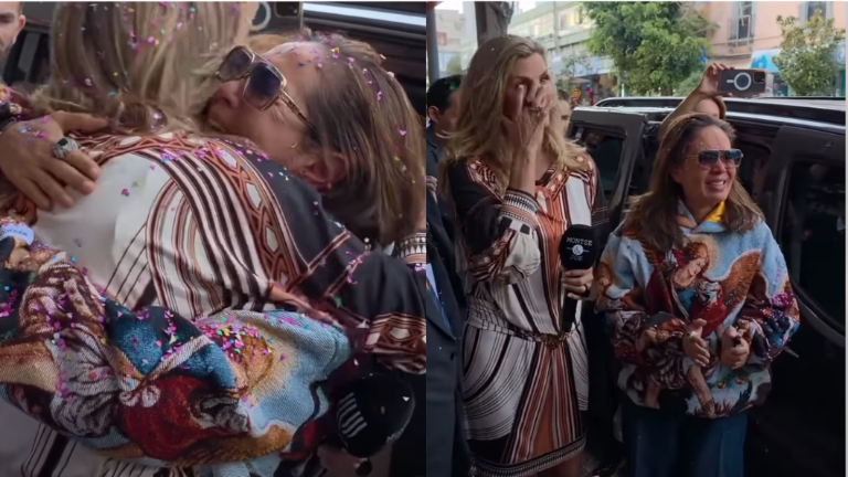 Monserrat Oliver festeja a su amiga