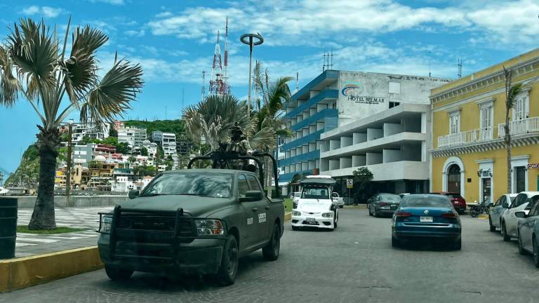 Elementos de la Secretaría de Marina y de otras corporaciones como el Ejército refuerzan los operativos de seguridad en Mazatlán.