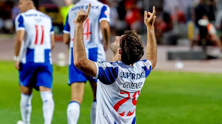 Estreno goleador del “Bebote”.
