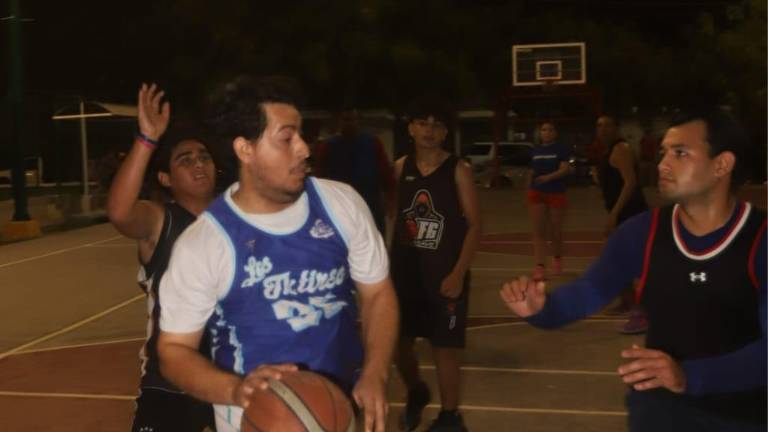 Con vibrantes duelos se vivió la jornada en la cancha de Casa Hogar.