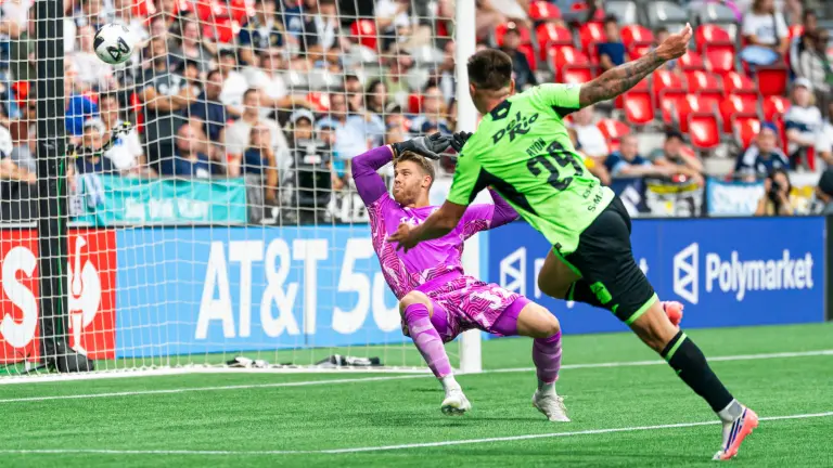 Juárez remonta en Vancouver y queda cerca de los octavos de final en la Leagues Cup.
