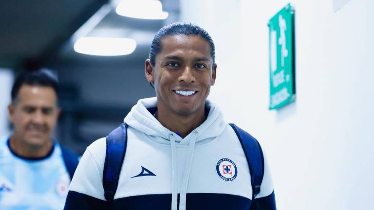 Joel Huiqui tomó las riendas de Cruz Azul en un momento complicado.
