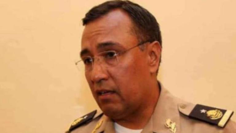 El General Eduardo León Trauwitz está en libertad restringida en Canadá.