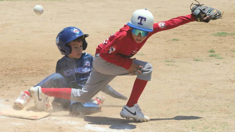 Liga Tarahumara Roja avanza con triunfo en el Nacional Escuelita-Pastel Mazatlán 2026.
