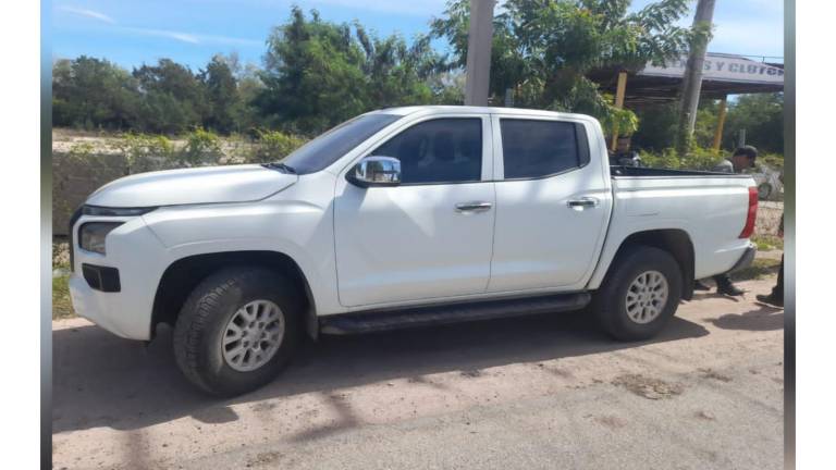 Unidades robadas y vehículo con blindaje artesanal fueron asegurados en Pericos, Mocorito.