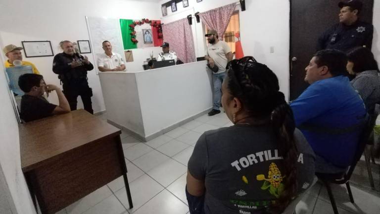 Reunión de Seguridad Pública y Tránsito Municipal de Rosario con tortilleros.