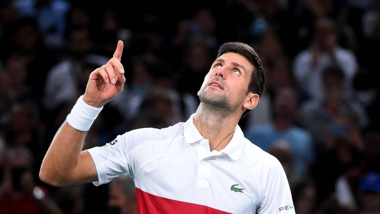 Novak Djokovic se retira de la ATP Cup y aumenta dudas sobre su participación en Abierto de Australia