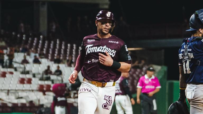 Joey Meneses no bajará la guardia en su intento por volver a jugar en Grandes Ligas.