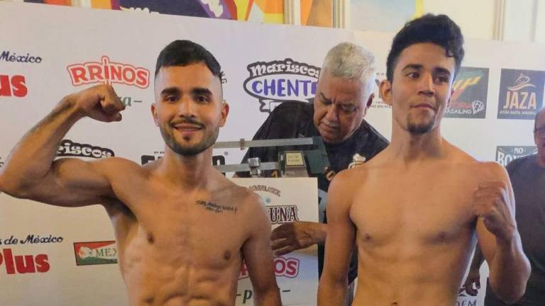Jesús “Veneno” Aréchiga y José Flores registraron 56 kilogramos para su combate estelar.