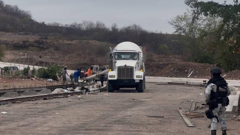Los trabajos del Malecón Margen Izquierdo, en Culiacán, continúan realizándose.