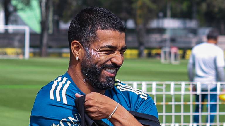 La decisión responde a la necesidad de los felinos de cubrir la baja de Nicolás Ibáñez y las lesiones de André-Pierre Gignac.