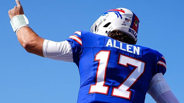 Allen mantiene vivo el sueño de alcanzar su primer Super Bowl.