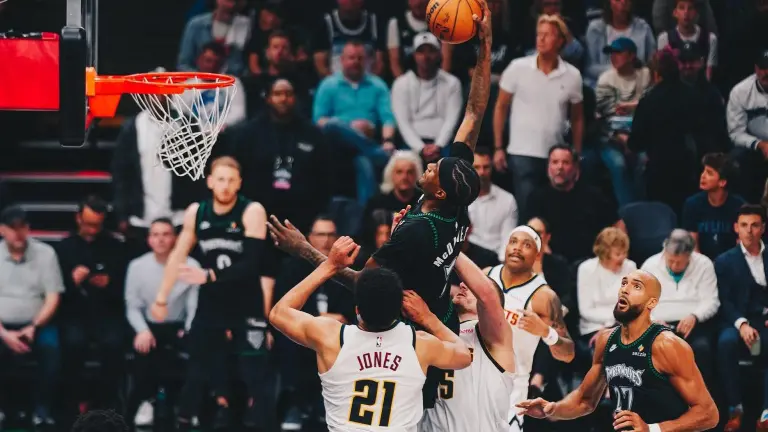 Los Timberwolves se imponen en casa.