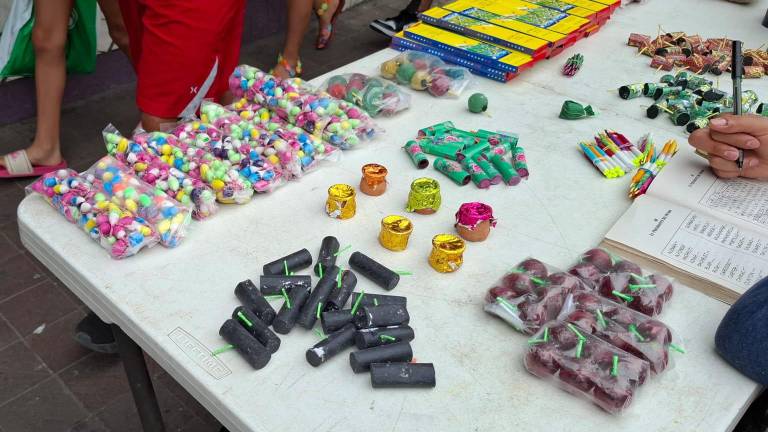 Protección Civil Municipal de Mazatlán reporta que mantienen los operativos contra la venta de pirotecnia.