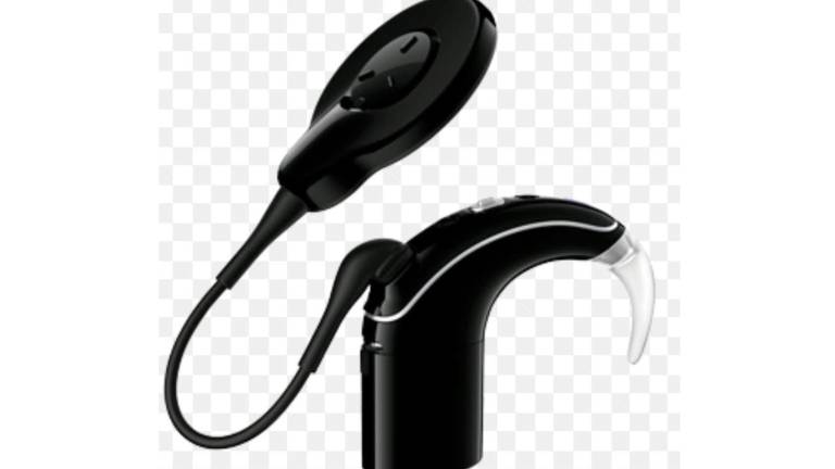 El procesador de implante coclear es un dispositivo médico esencial para la audición y el desarrollo de la pequeña Rebeca.